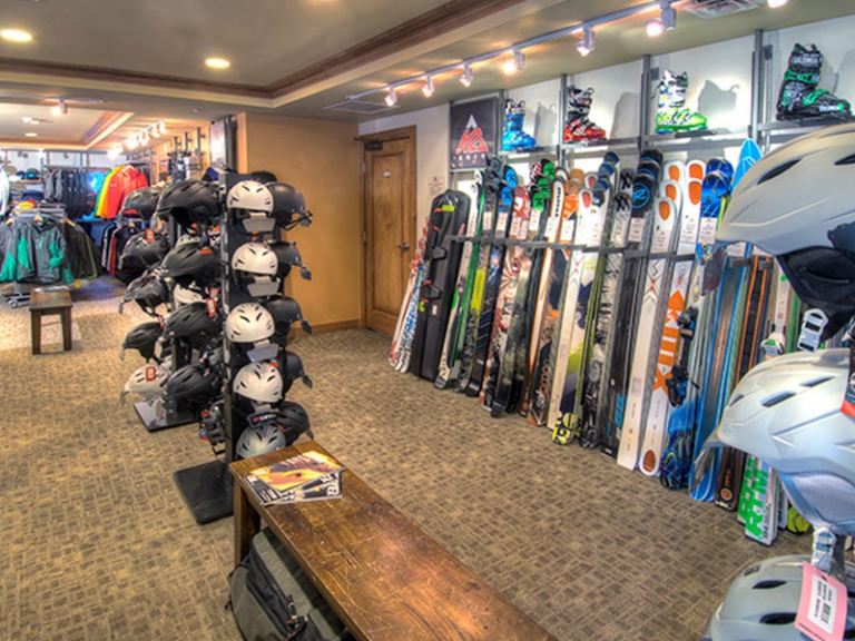 Breckenridge Ski Rentals Grand Colorado on Peak 8