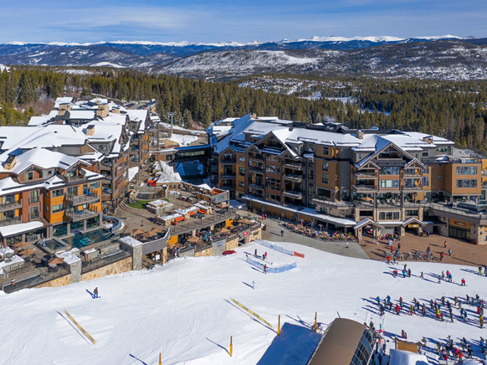 Resort Features Amenities Grand Colorado On Peak 8 Breckenridge   Resort Features Skiin2 705x529 